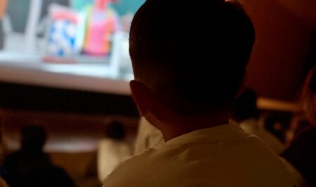 Кино, которое учит понимать. В New Tone School прошел показ инклюзивного киноклуба «(Не)такой как все»
